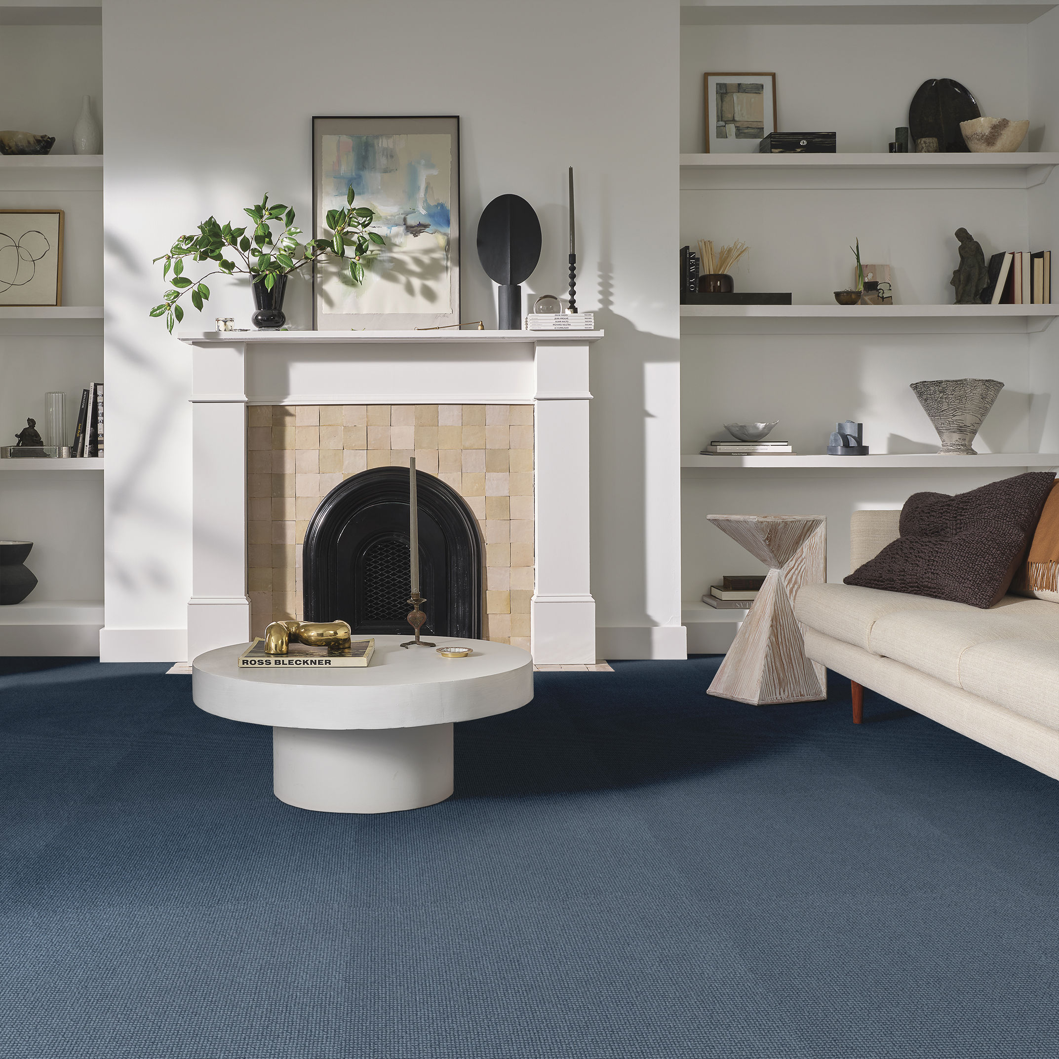 ALLURING AZURITE ROOM