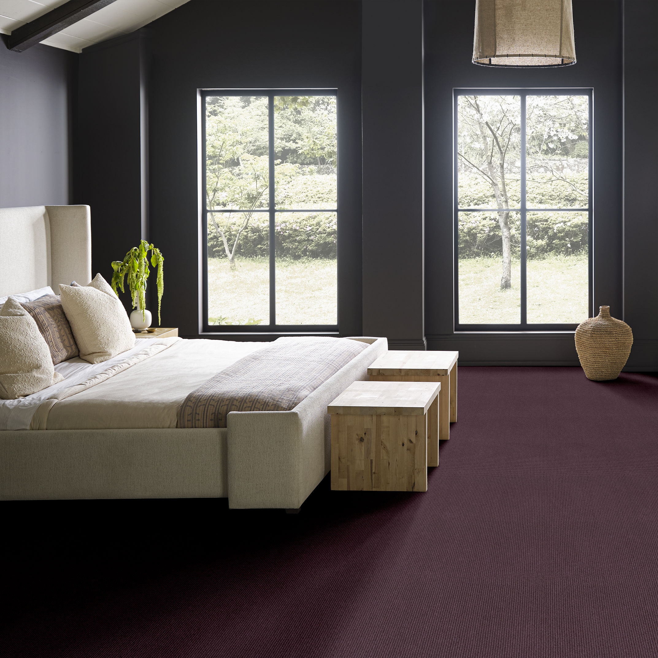 ALLURING PLUMWOOD ROOM