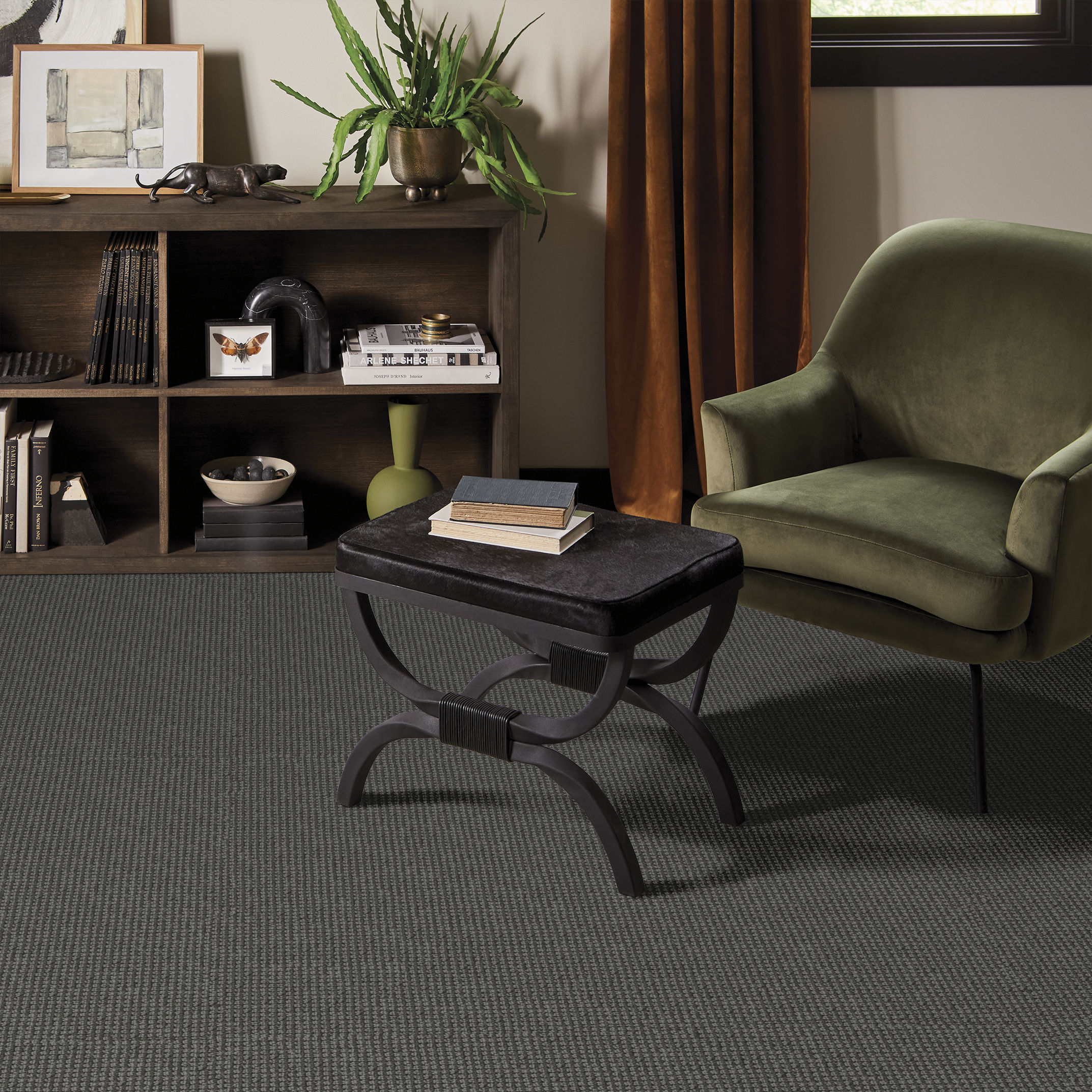 INSPIRED OBSIDIAN ROOM