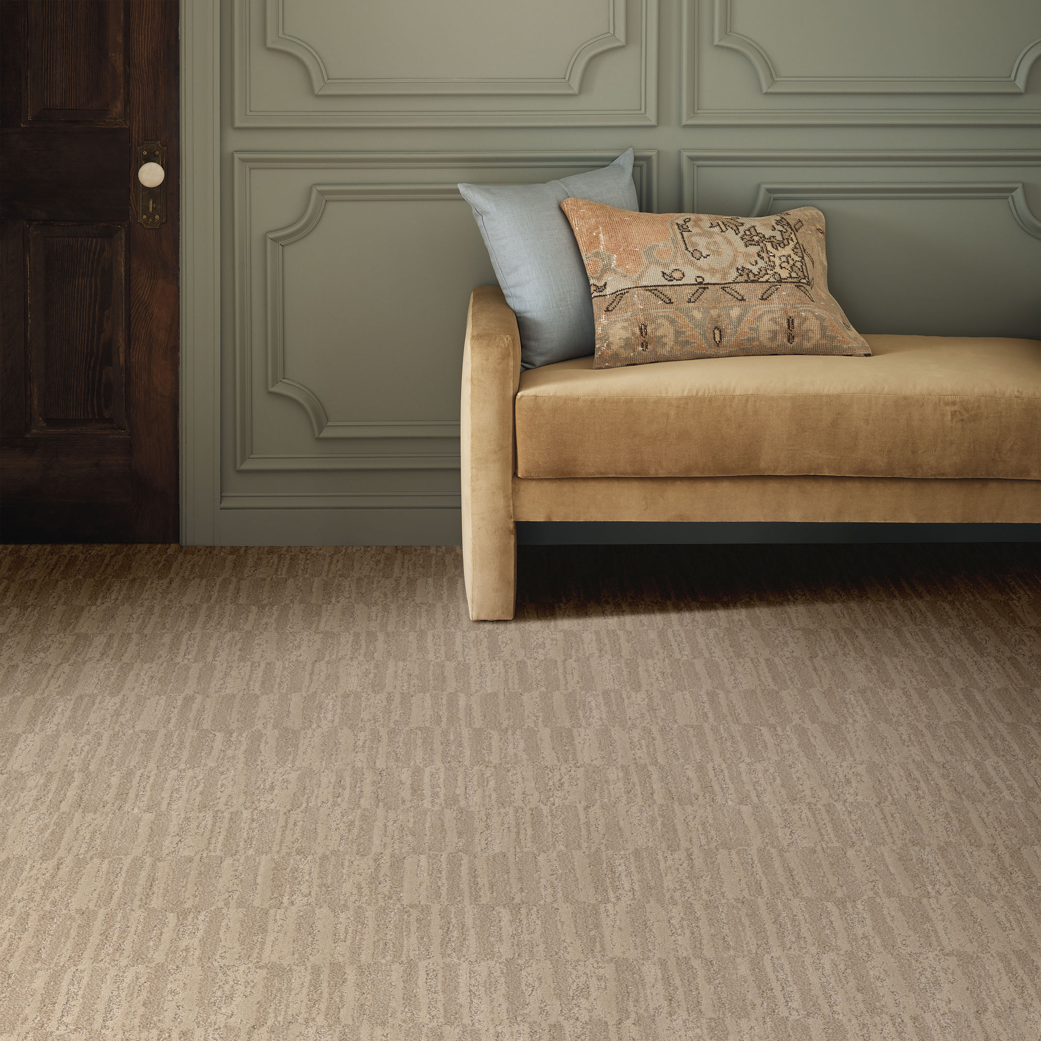 TRACE MEDALLION ROOM