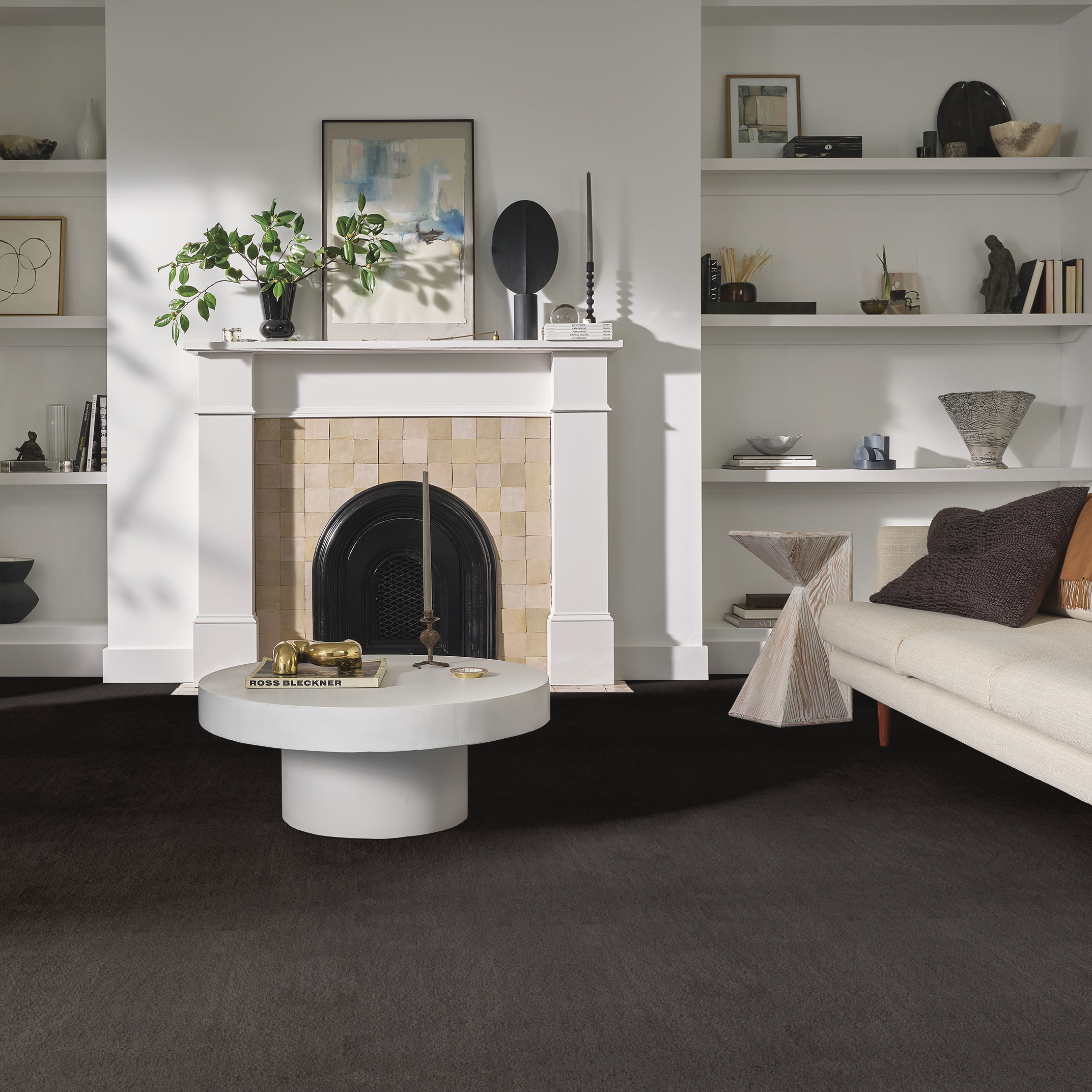 LUXE FEEL I ARMORY ROOM