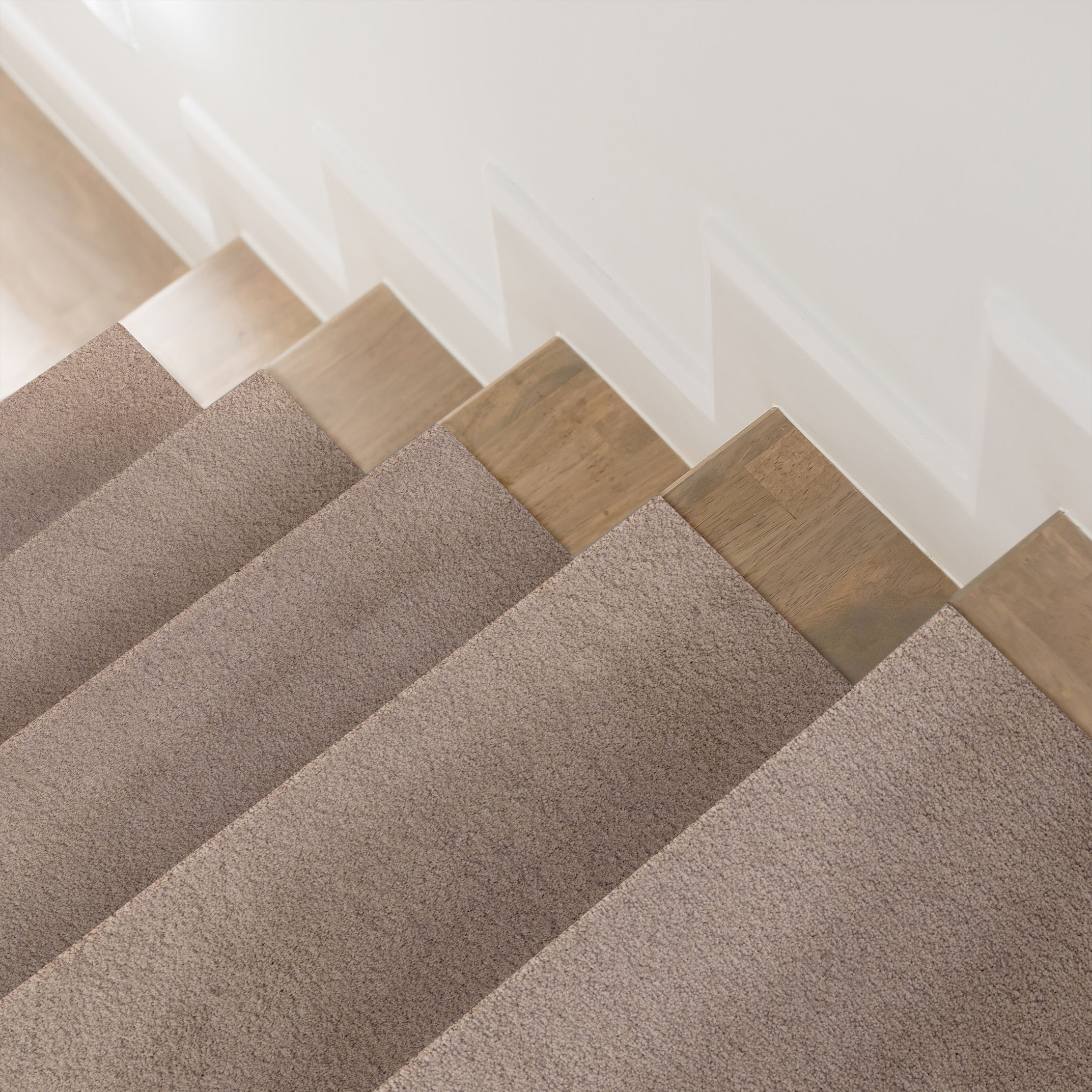 LUXE FEEL II WHITE PINE ROOM