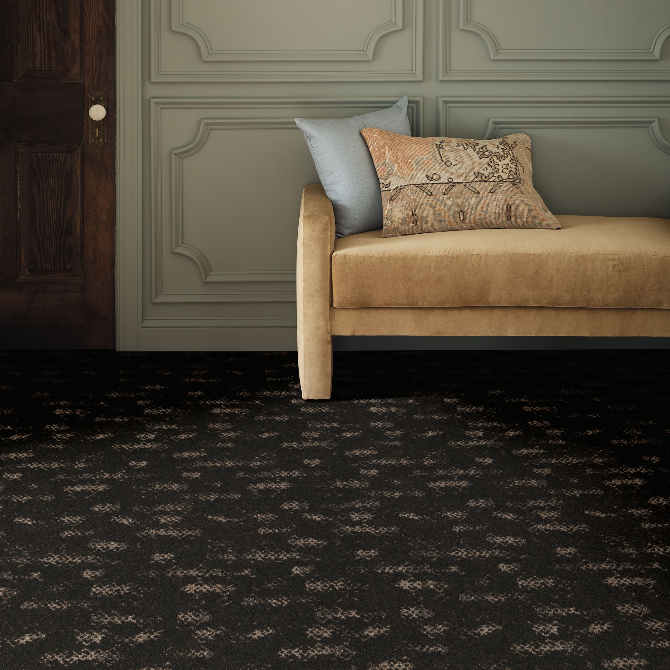 EVOKE DARK ROAST ROOM