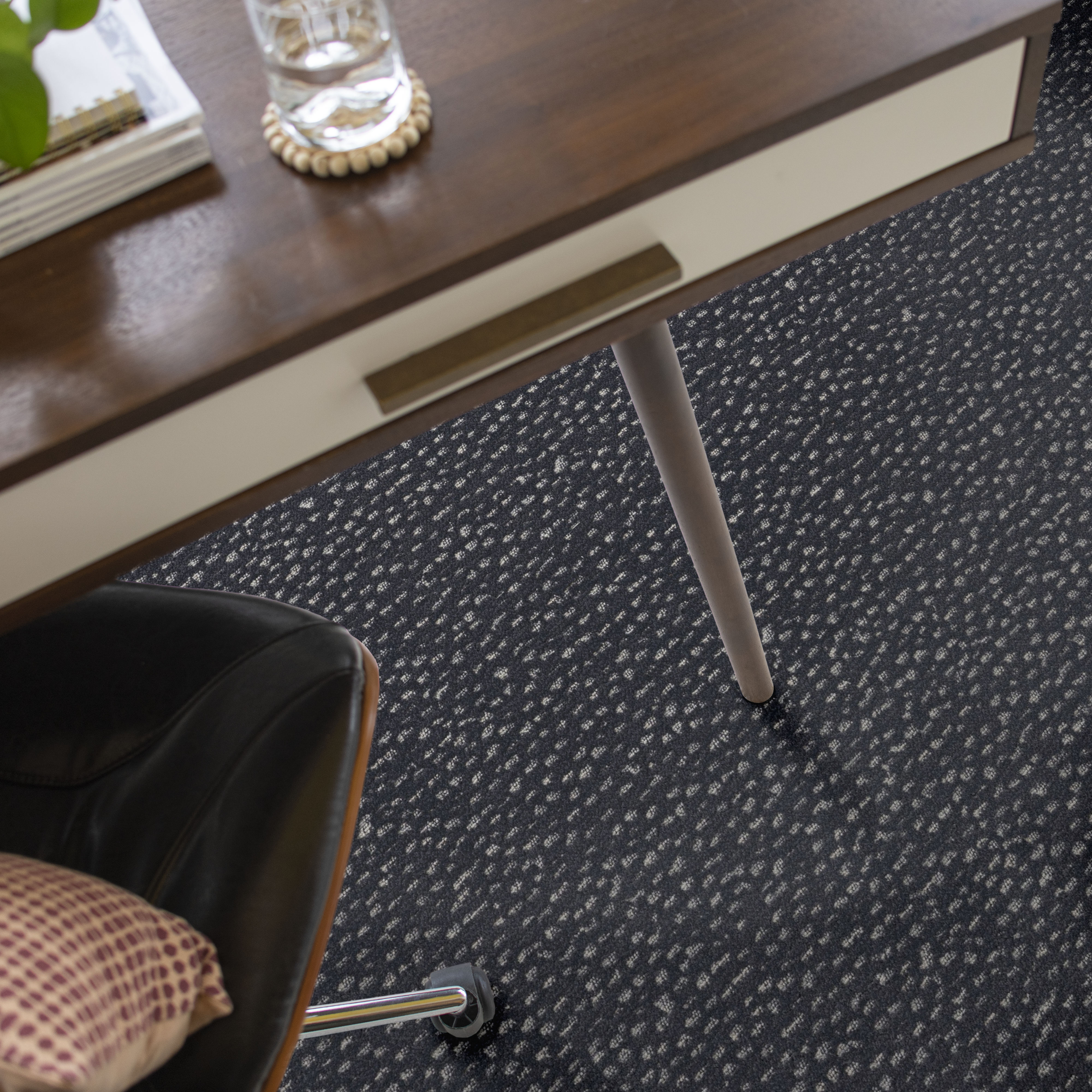 AMBITIOUS WASHED NAVY ROOM in room