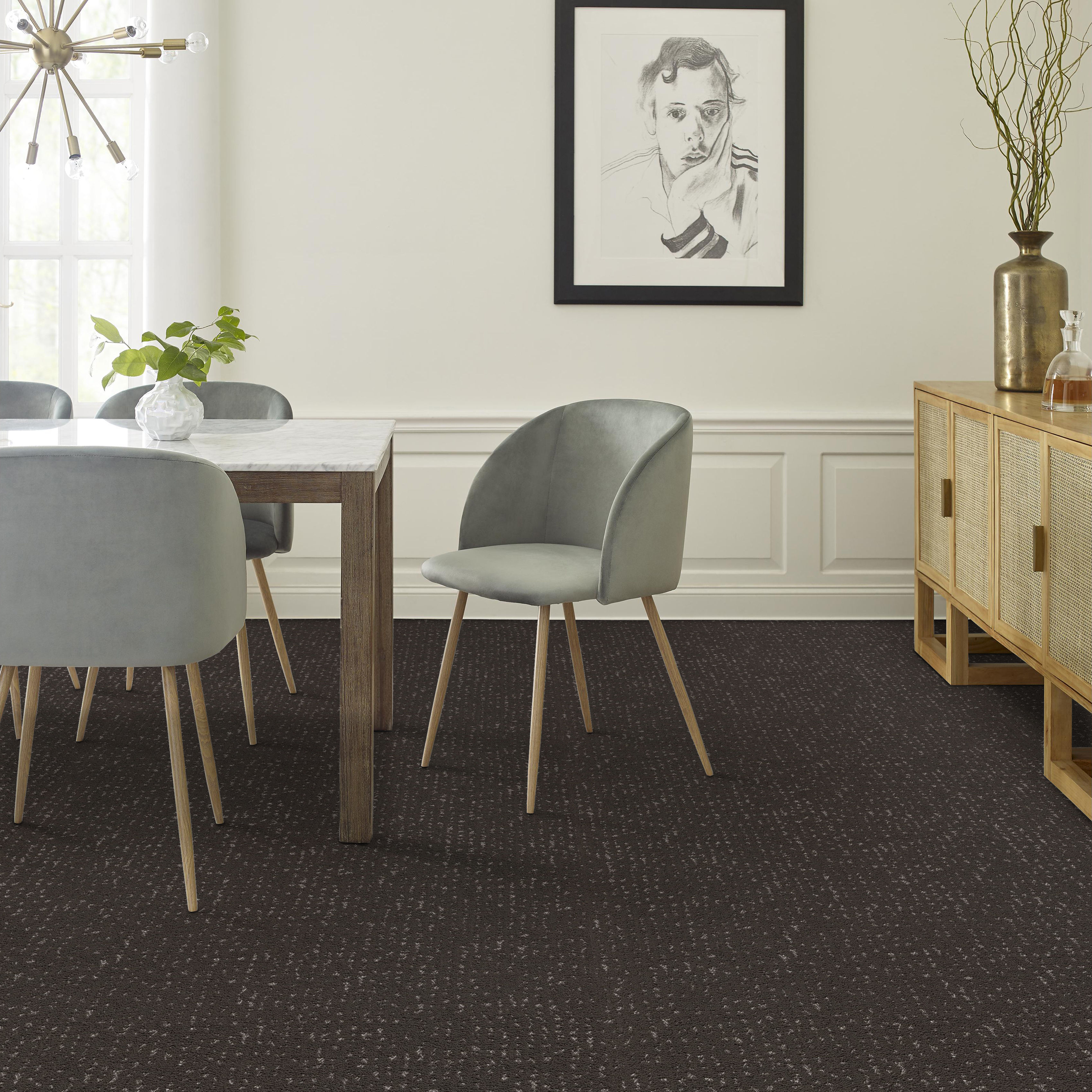 TANGENT CHARCOALS ROOM in room