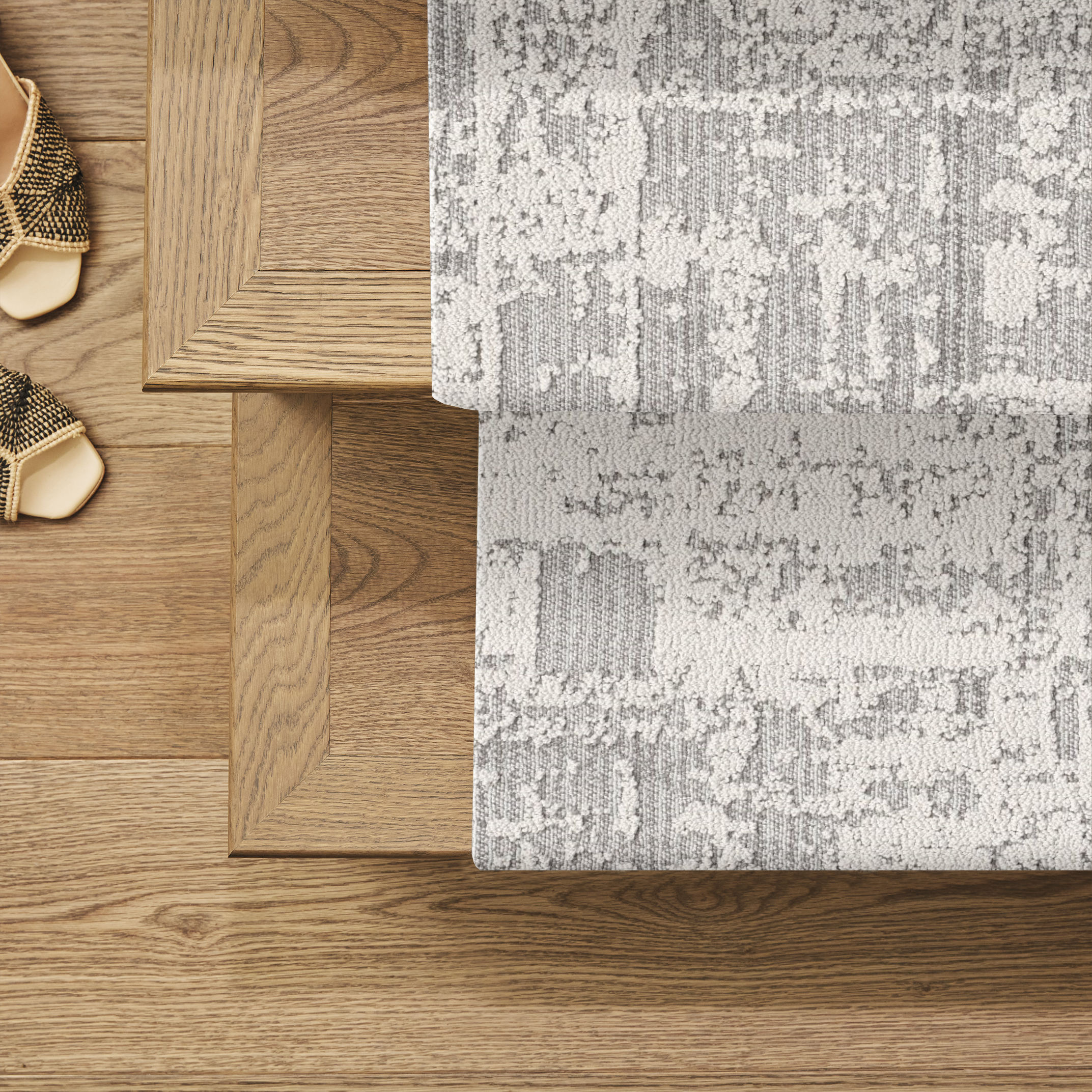 DISCOVER FIRST FROST ROOM