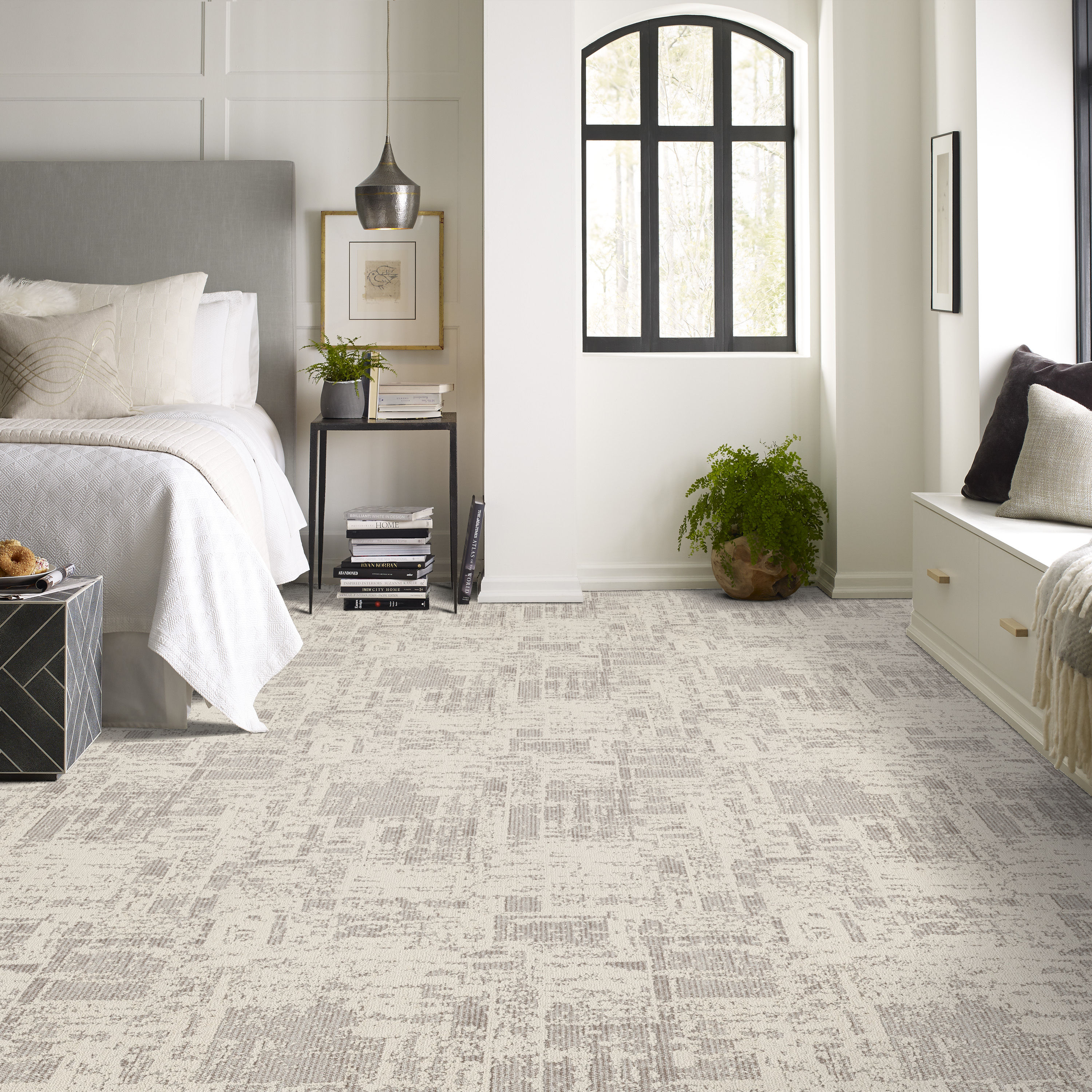 DISCOVER CANVAS ROOM in room