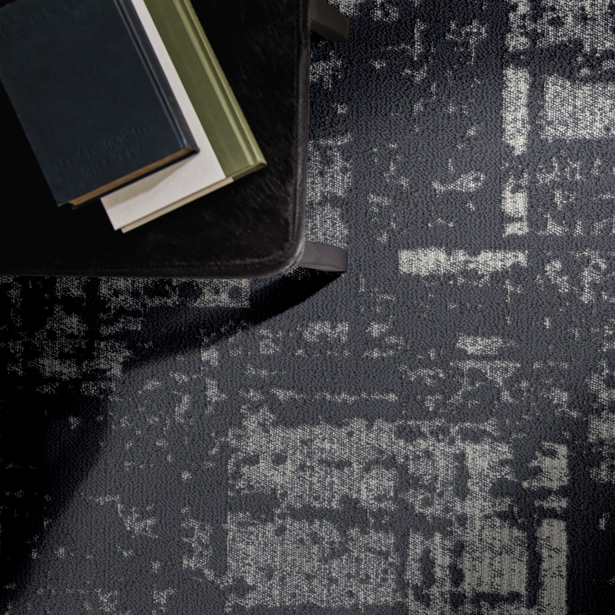 DISCOVER WASHED NAVY ROOM