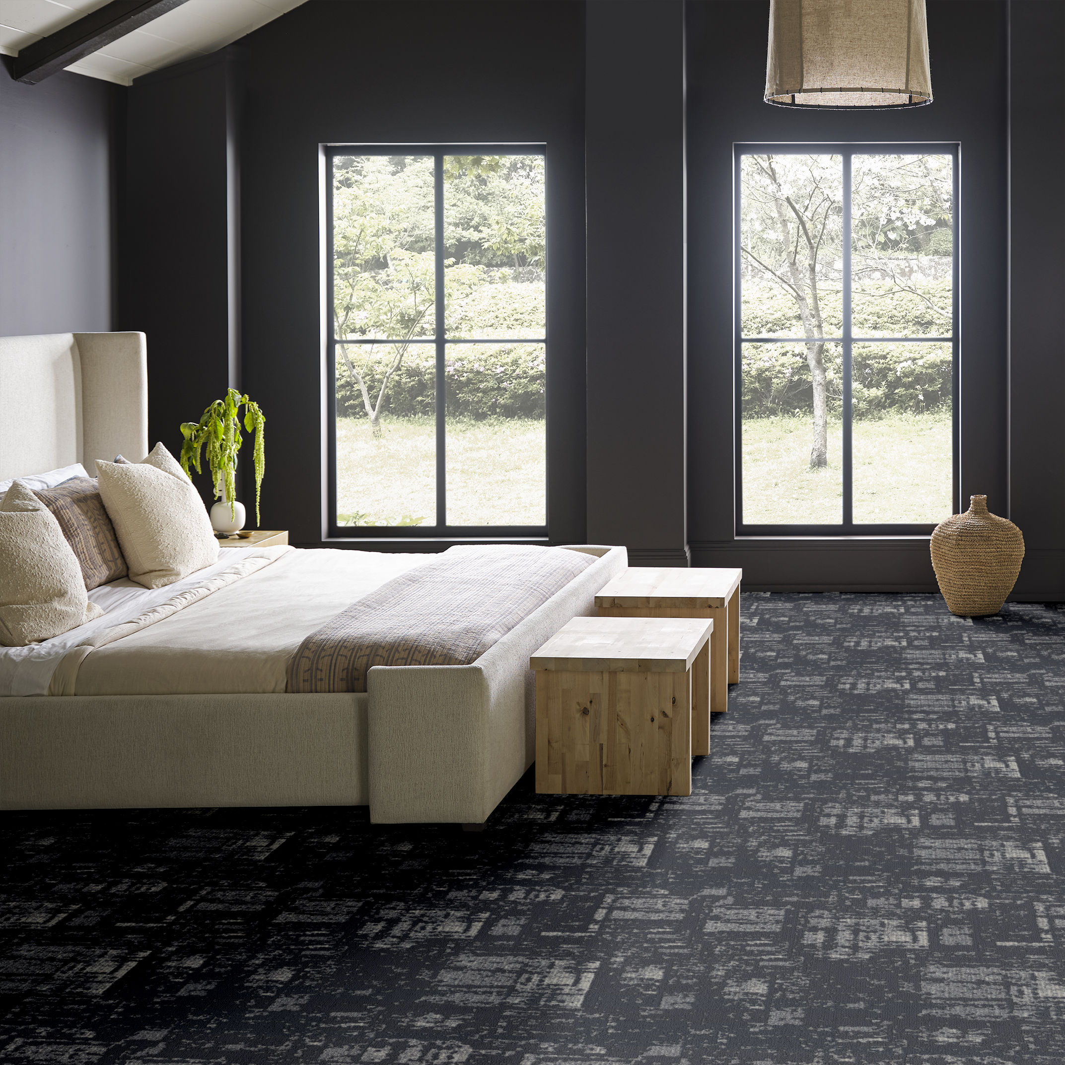 DISCOVER WASHED NAVY ROOM