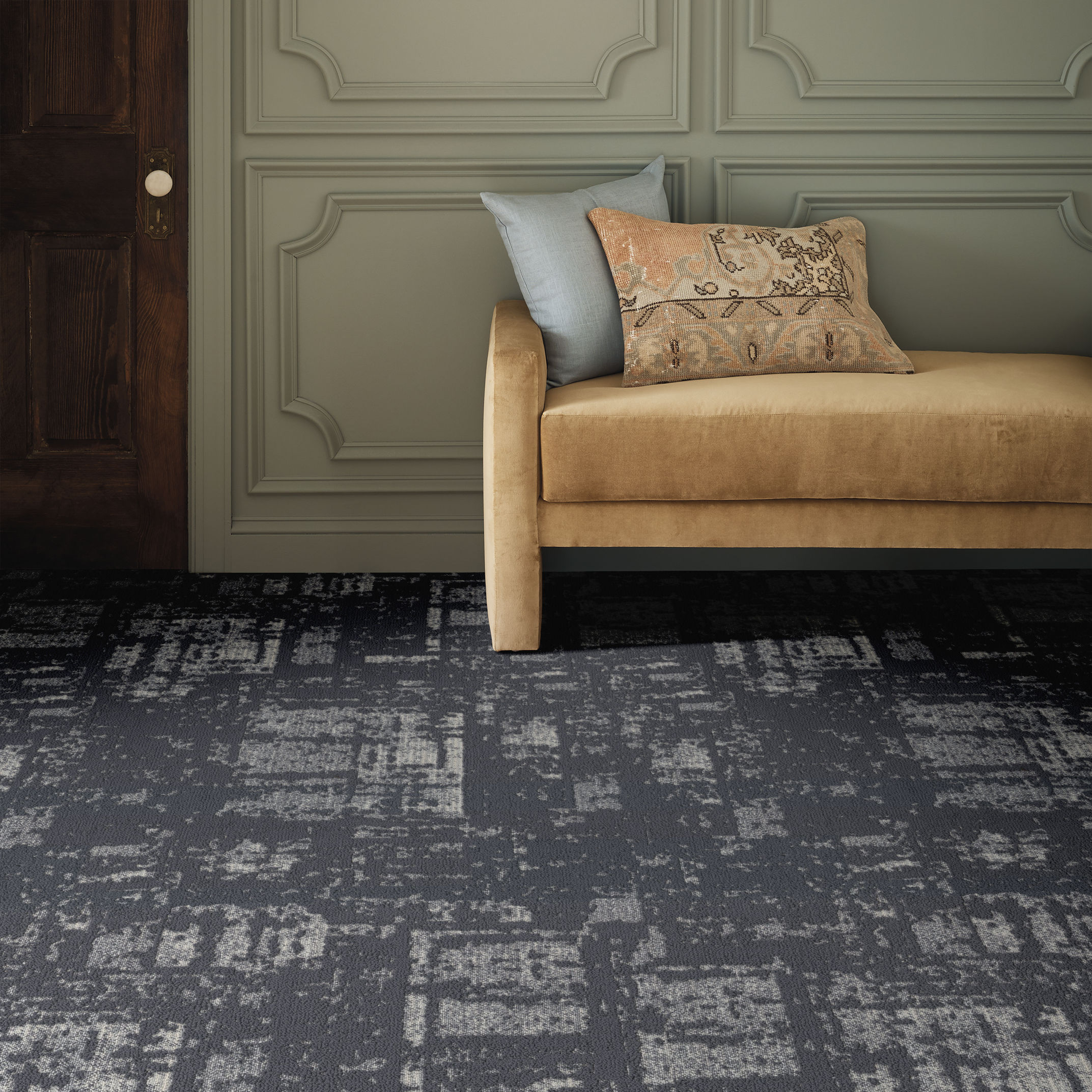 DISCOVER WASHED NAVY ROOM