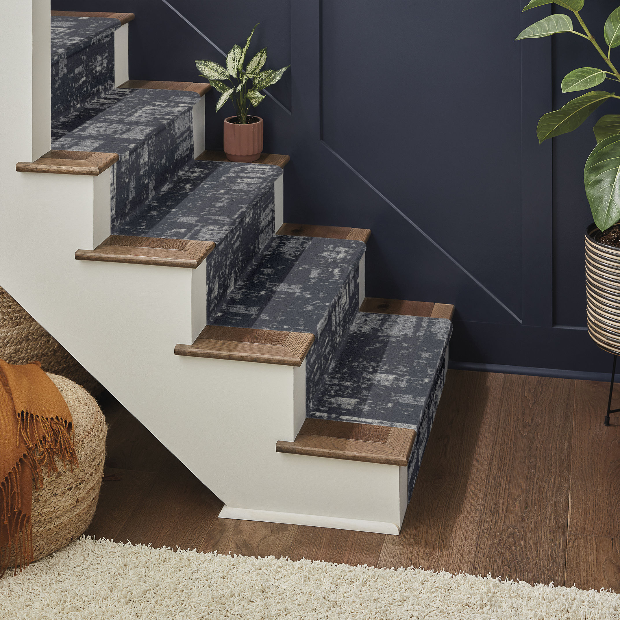 DISCOVER WASHED NAVY ROOM