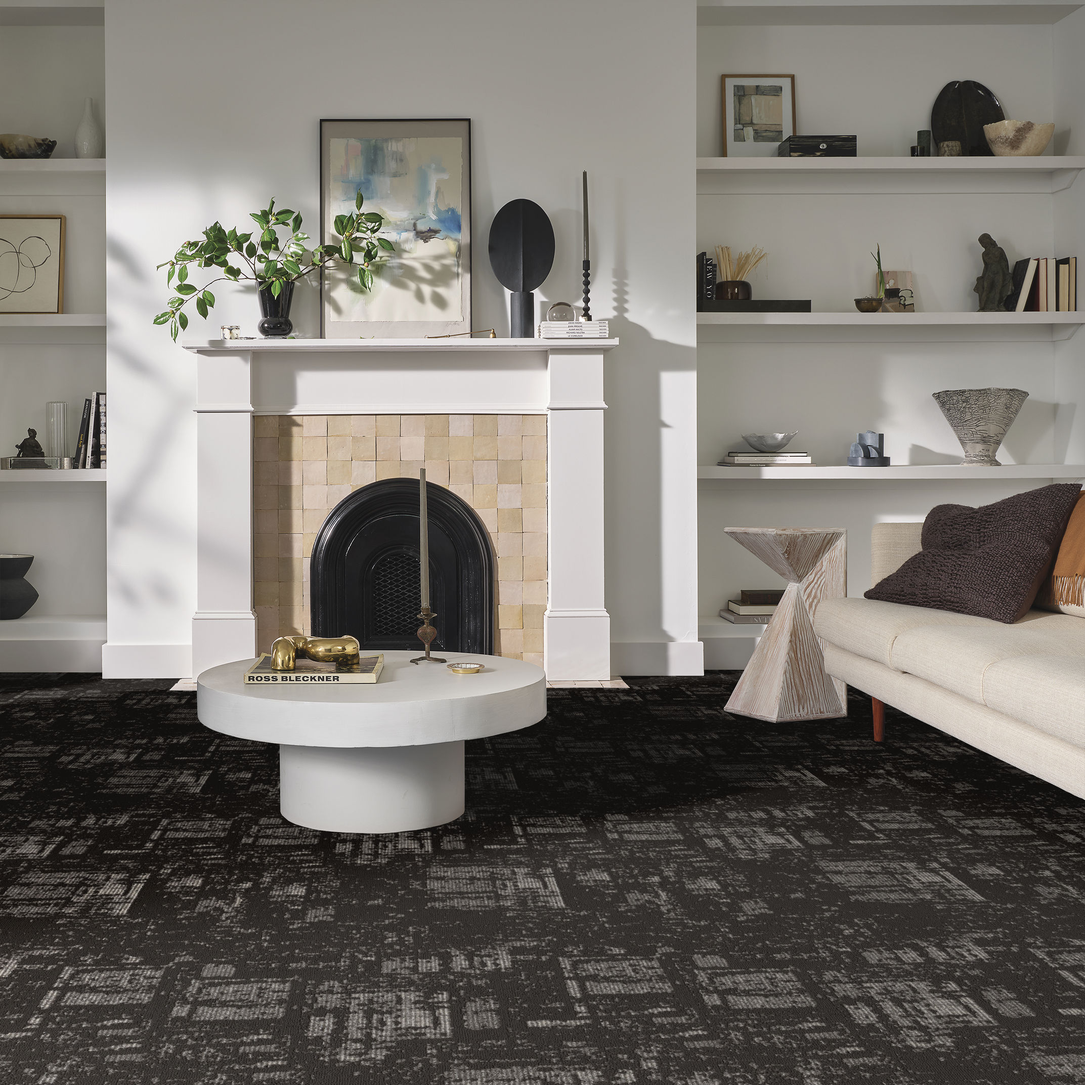 DISCOVER CHARCOALS ROOM