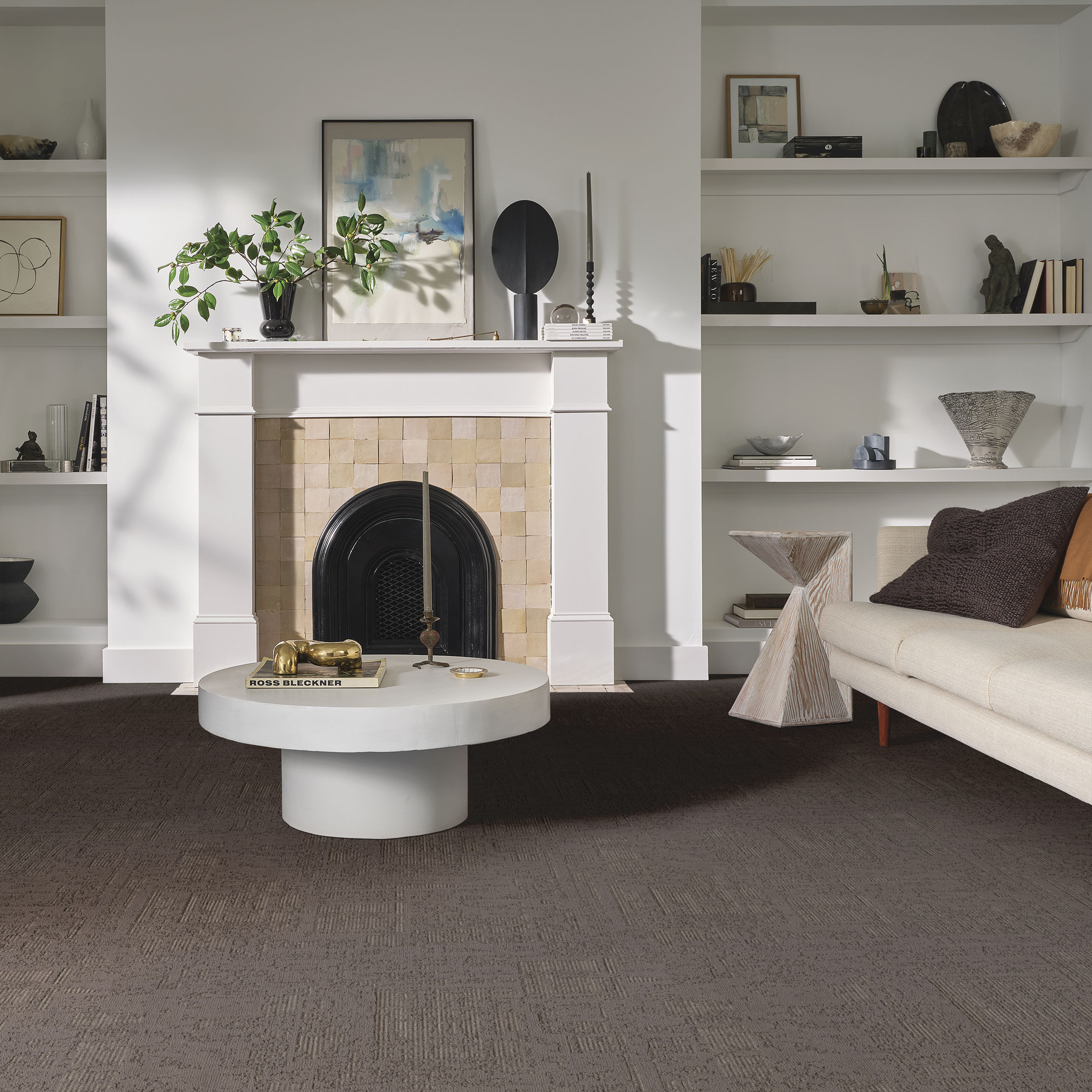 DISCOVER WALNUT ROOM