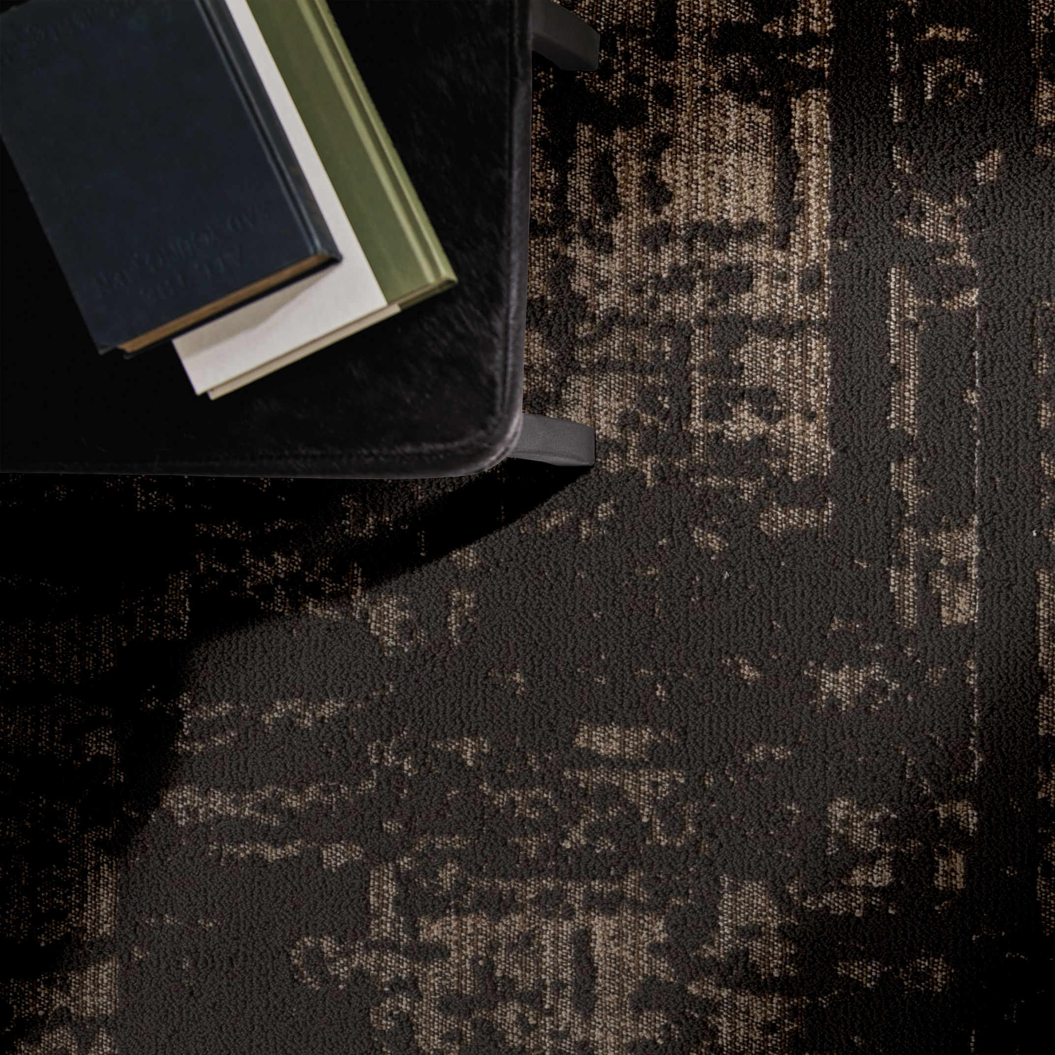 DISCOVER DARK ROAST ROOM