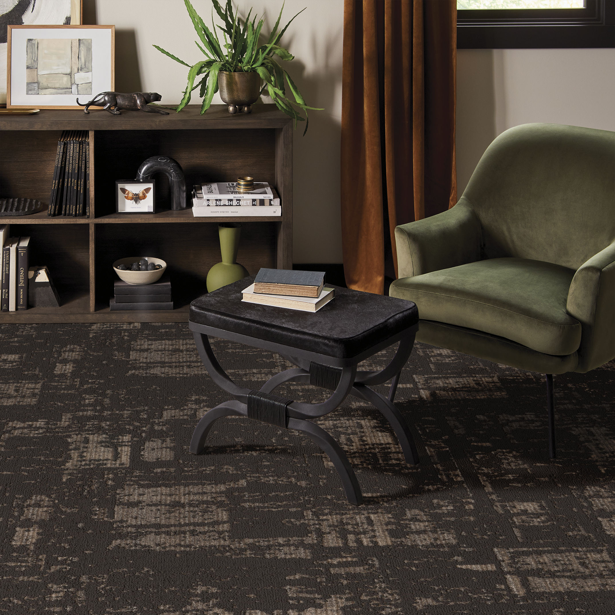 DISCOVER DARK ROAST ROOM