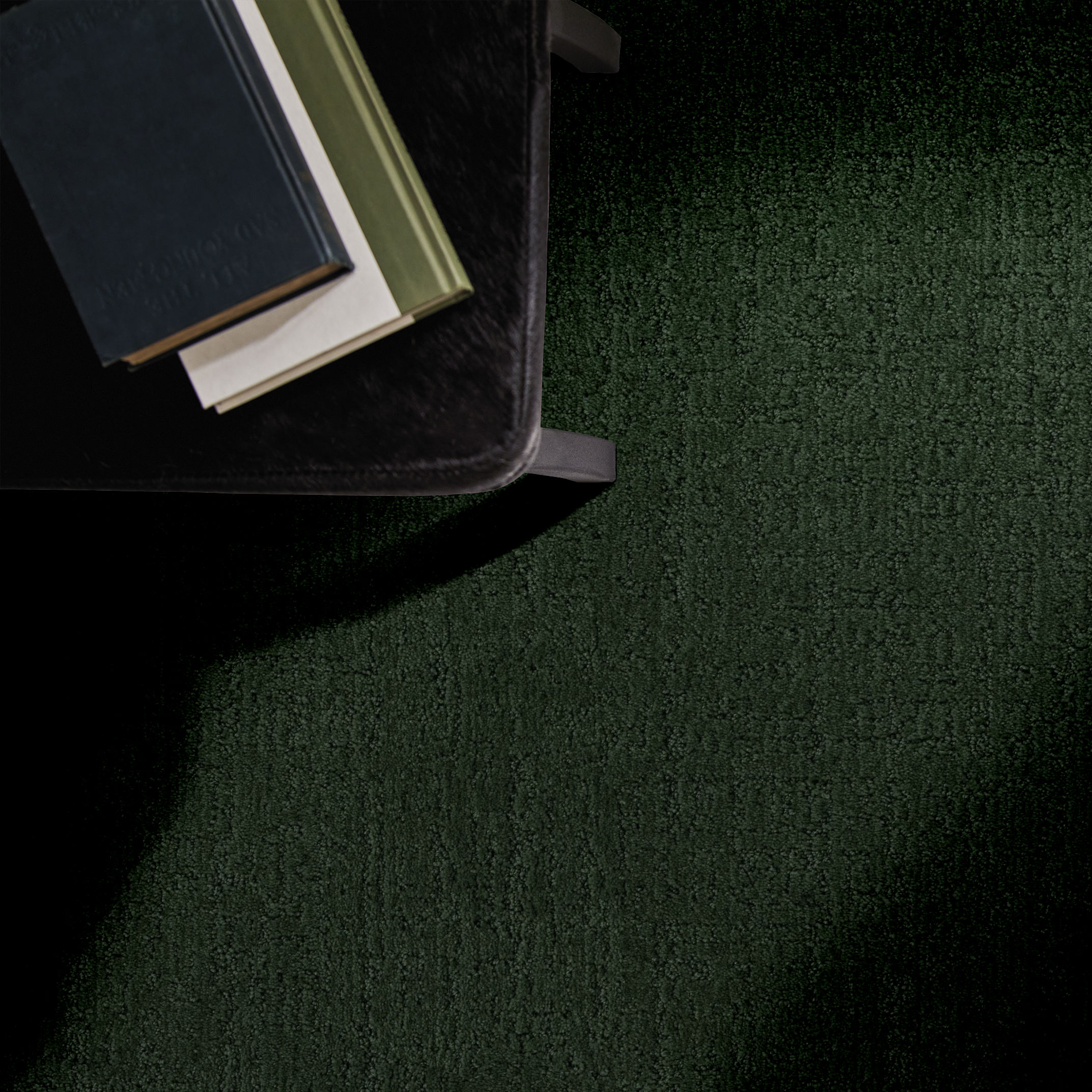 INDULGENT DEEP PINE ROOM