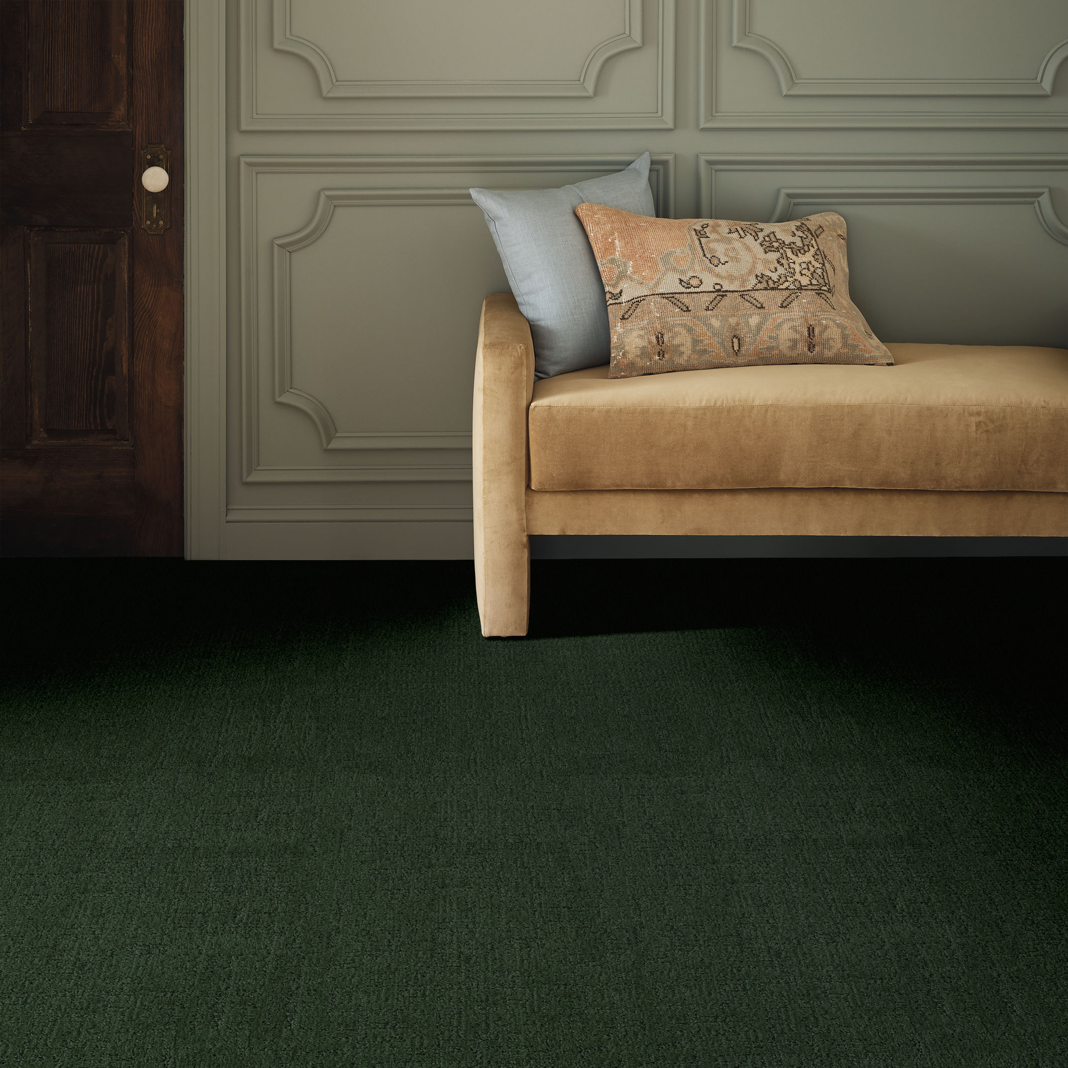 INDULGENT DEEP PINE ROOM