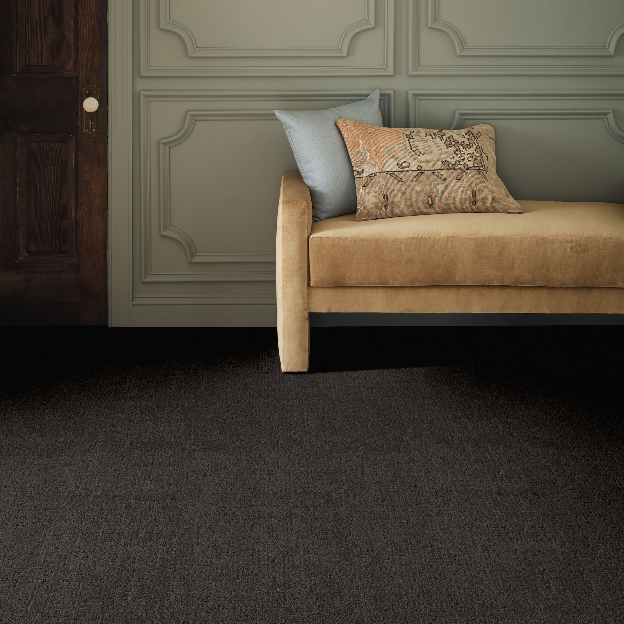 INDULGENT LEGENDARY ROOM