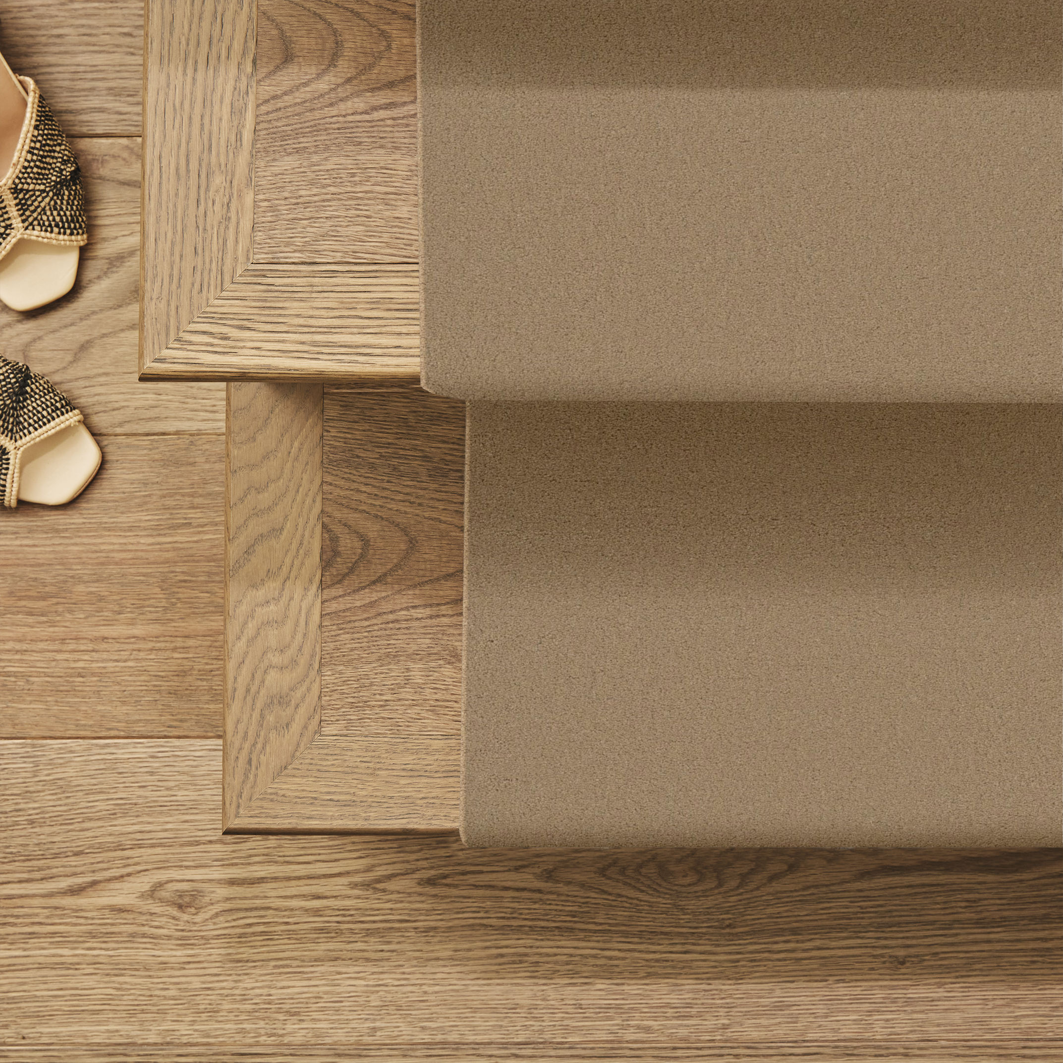 FINERY MYSTIC GOLD ROOM