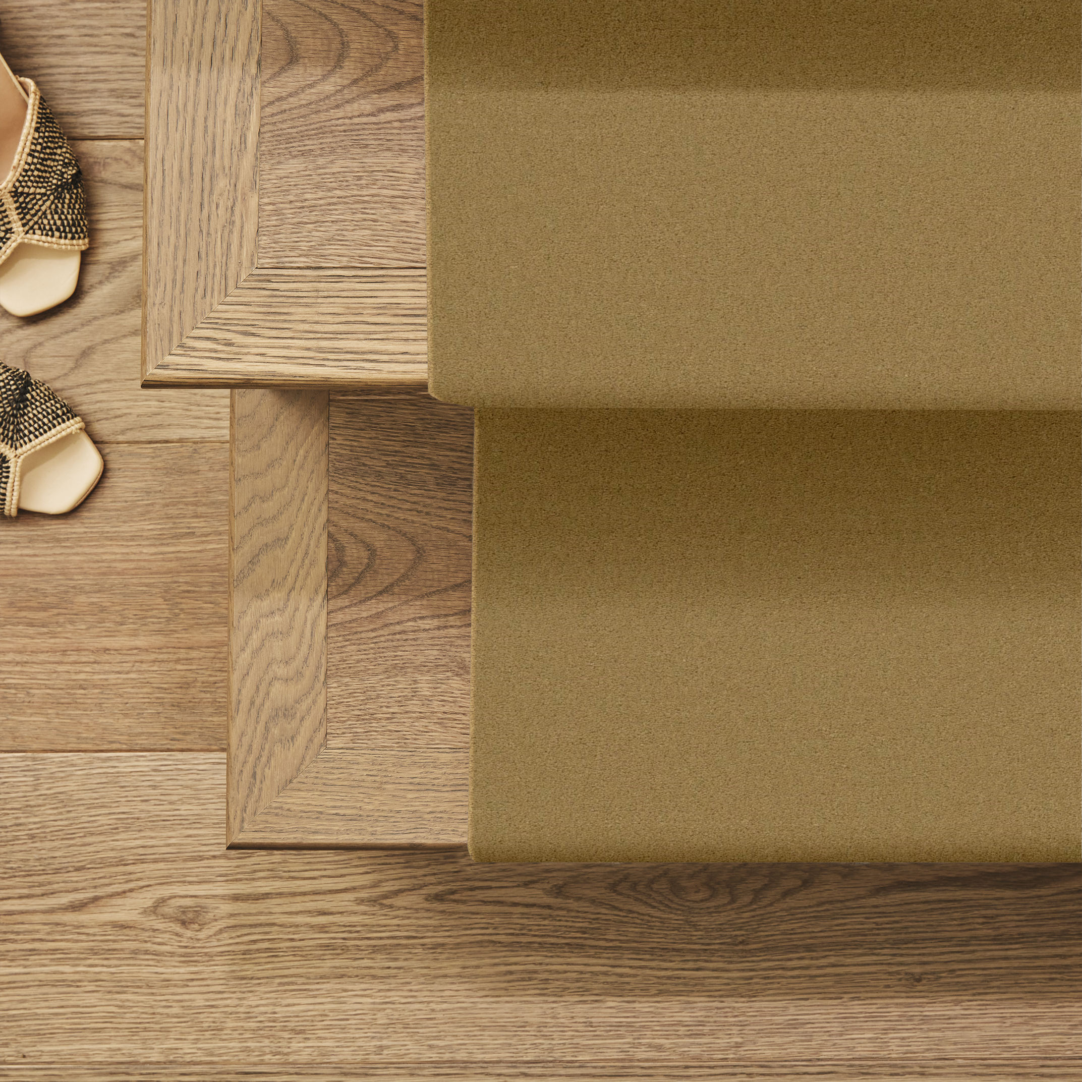 FINERY GOLD COIN ROOM