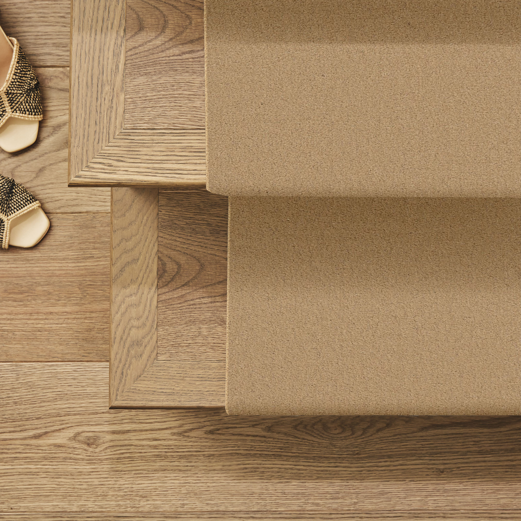 FINERY LAMP LIGHT ROOM