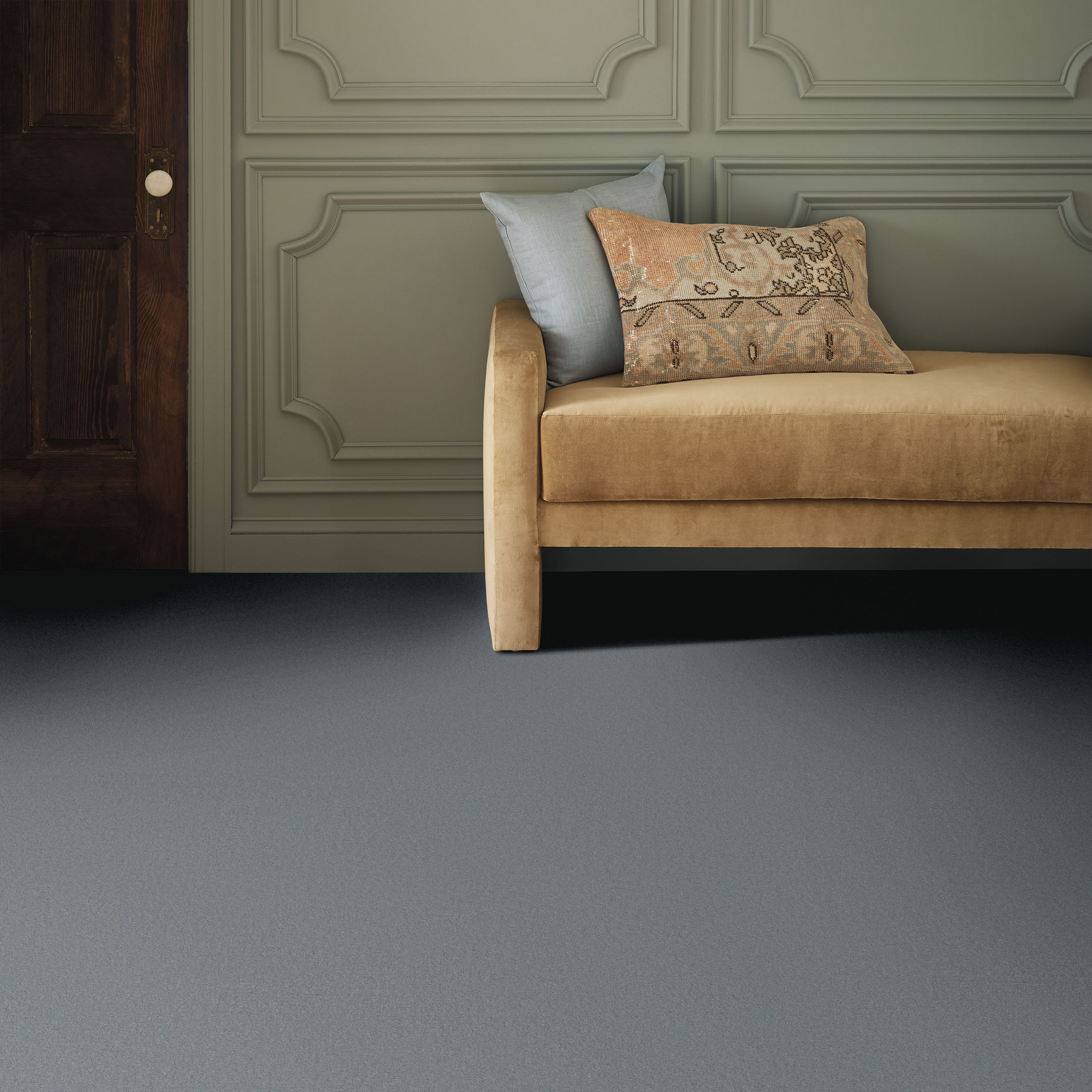 FINERY RUSHING RIVER ROOM