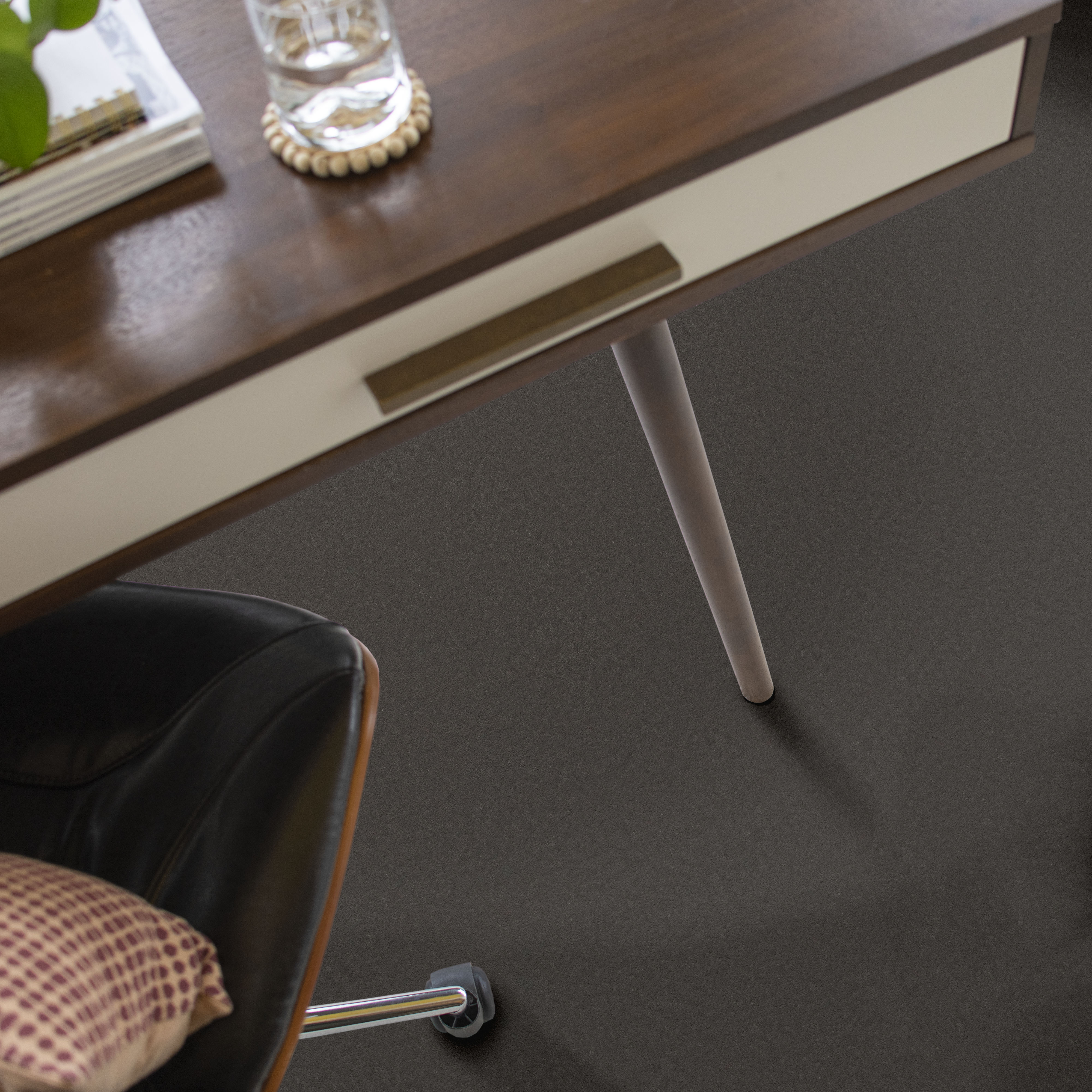 FINERY DUSK ROOM in room