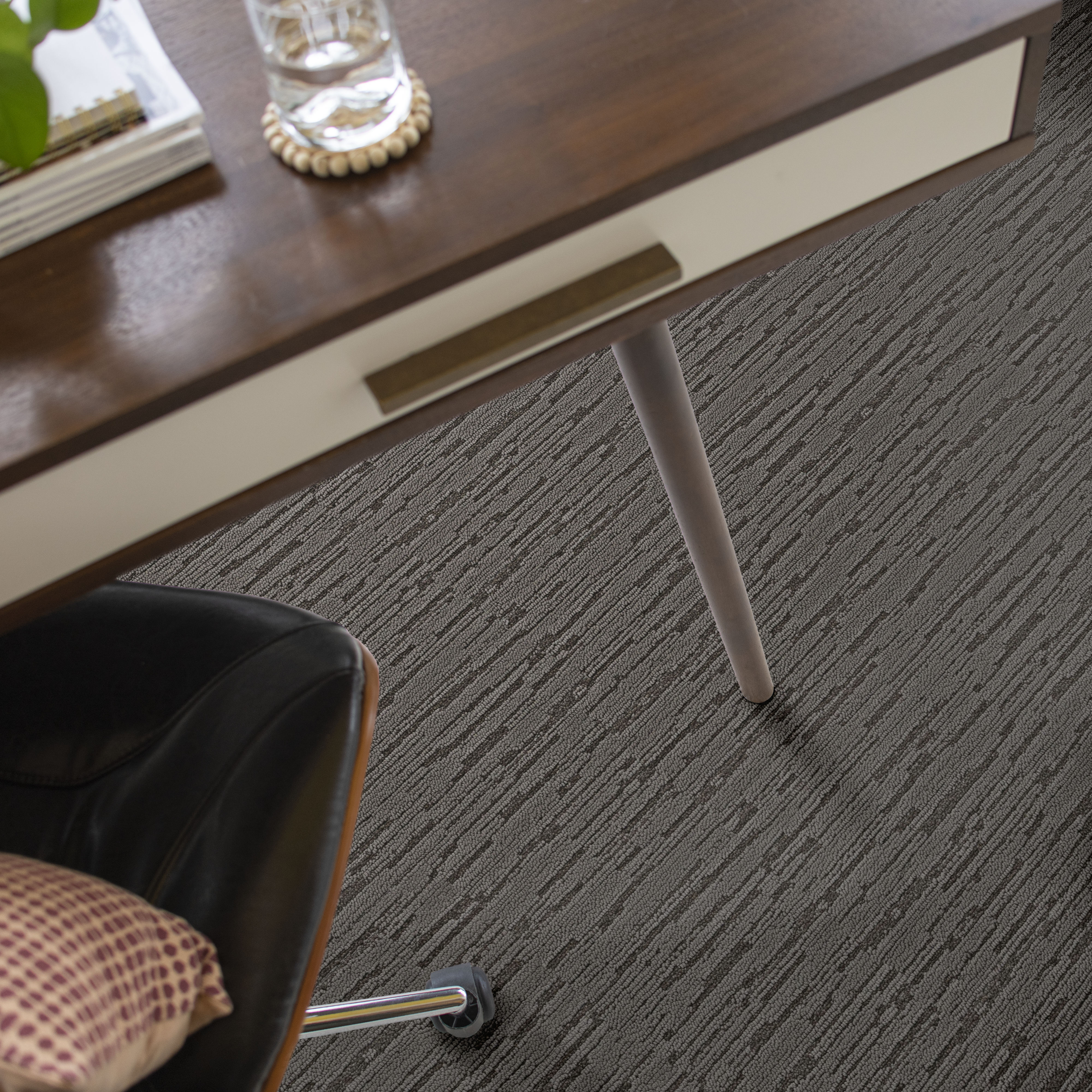 LOOM GRAPHITE ROOM in room