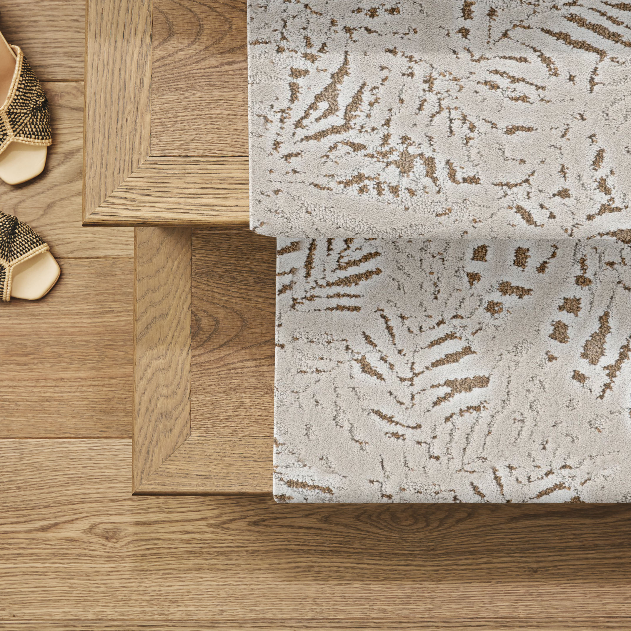 AUTOGRAPH SILVER FOX ROOM