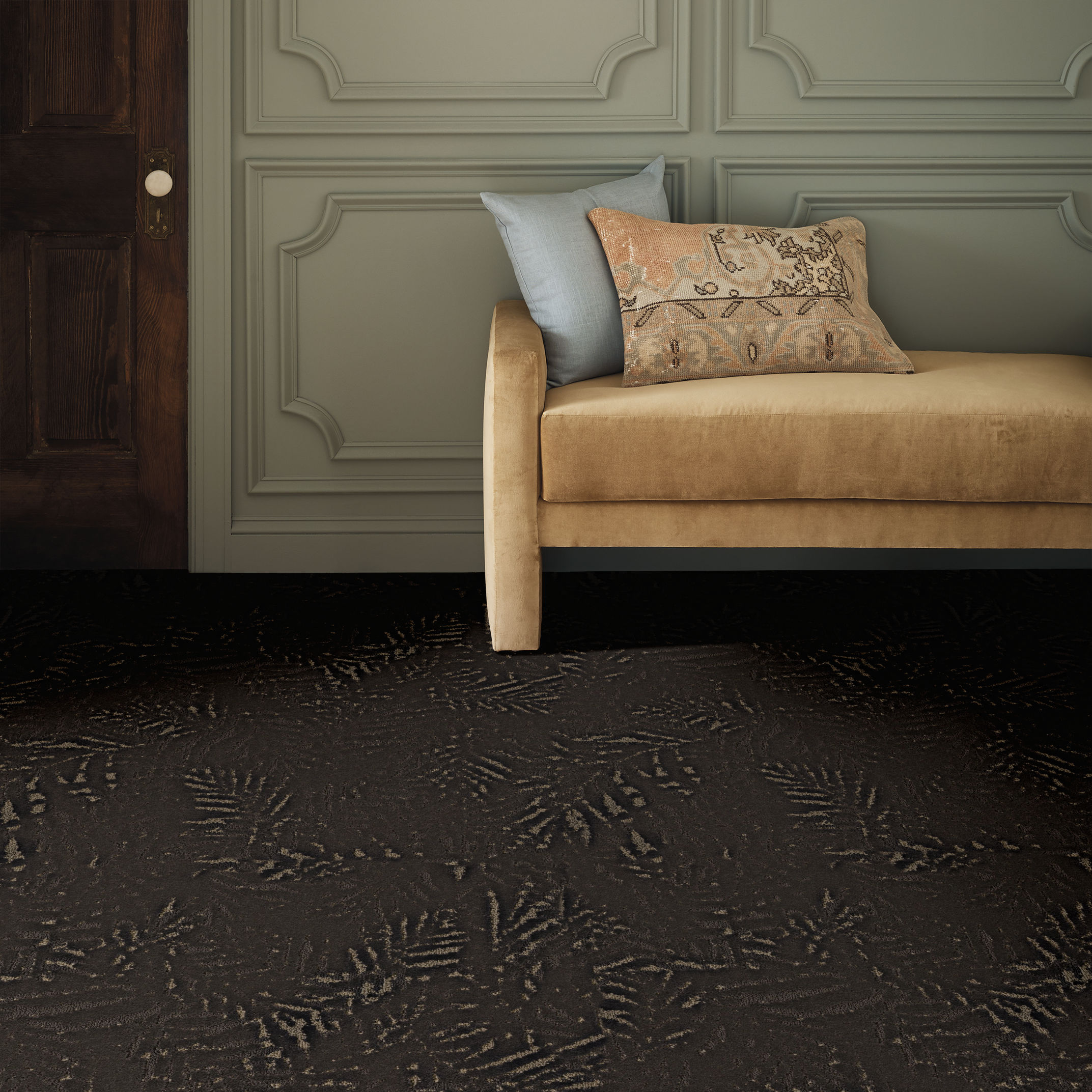 AUTOGRAPH EVENING GOWN ROOM