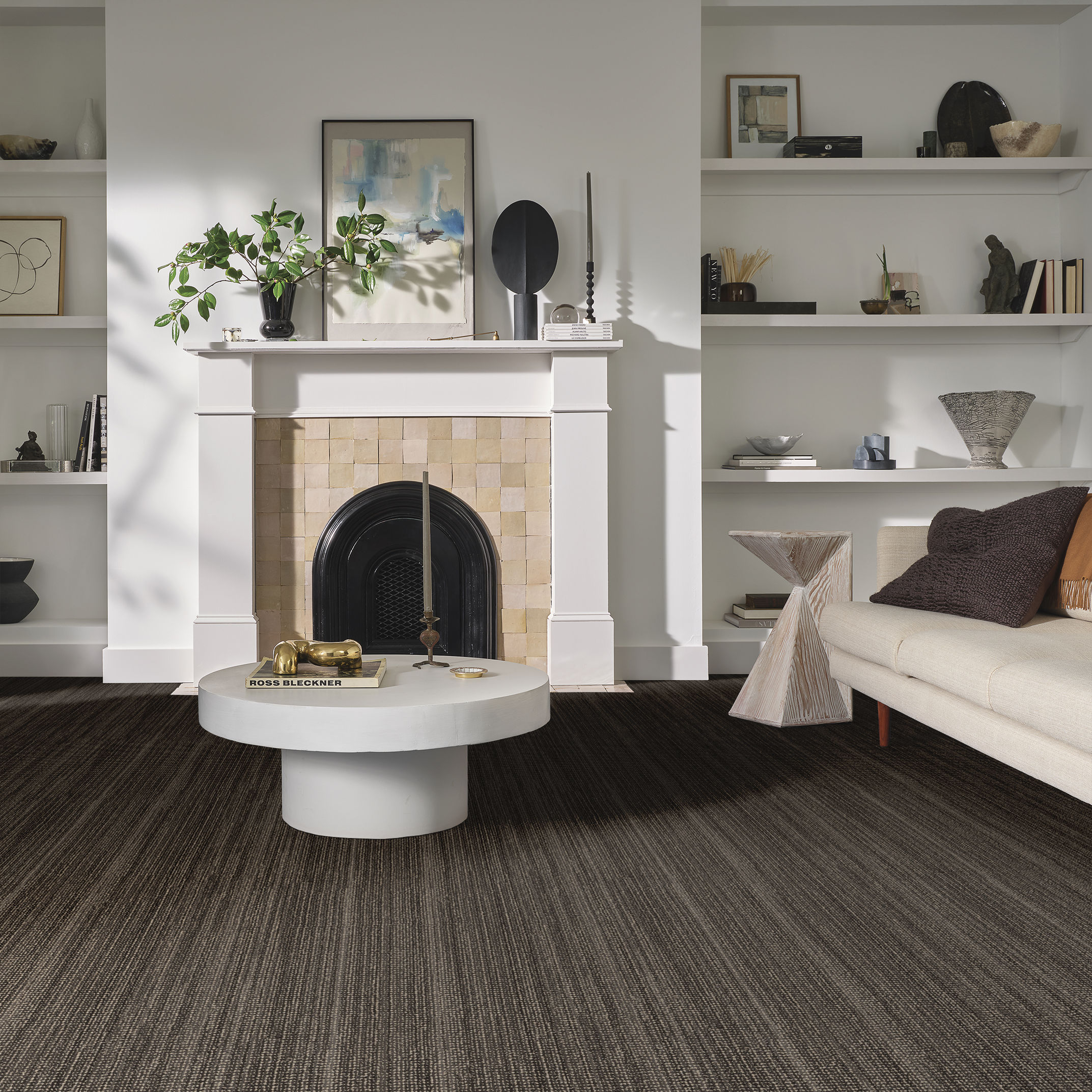 IN RHYTHM SHADOW ROOM