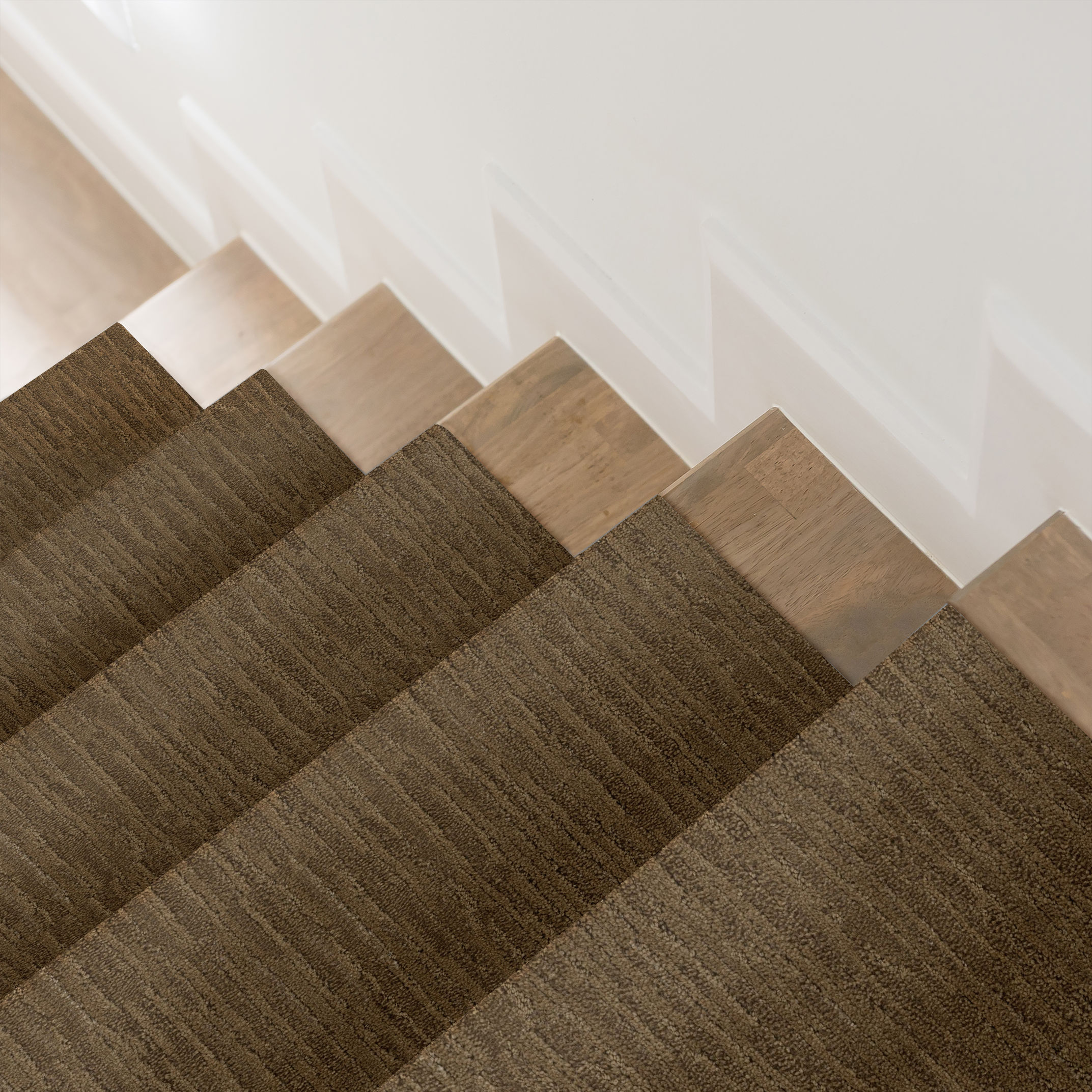 STITCH CHESTNUT ROOM