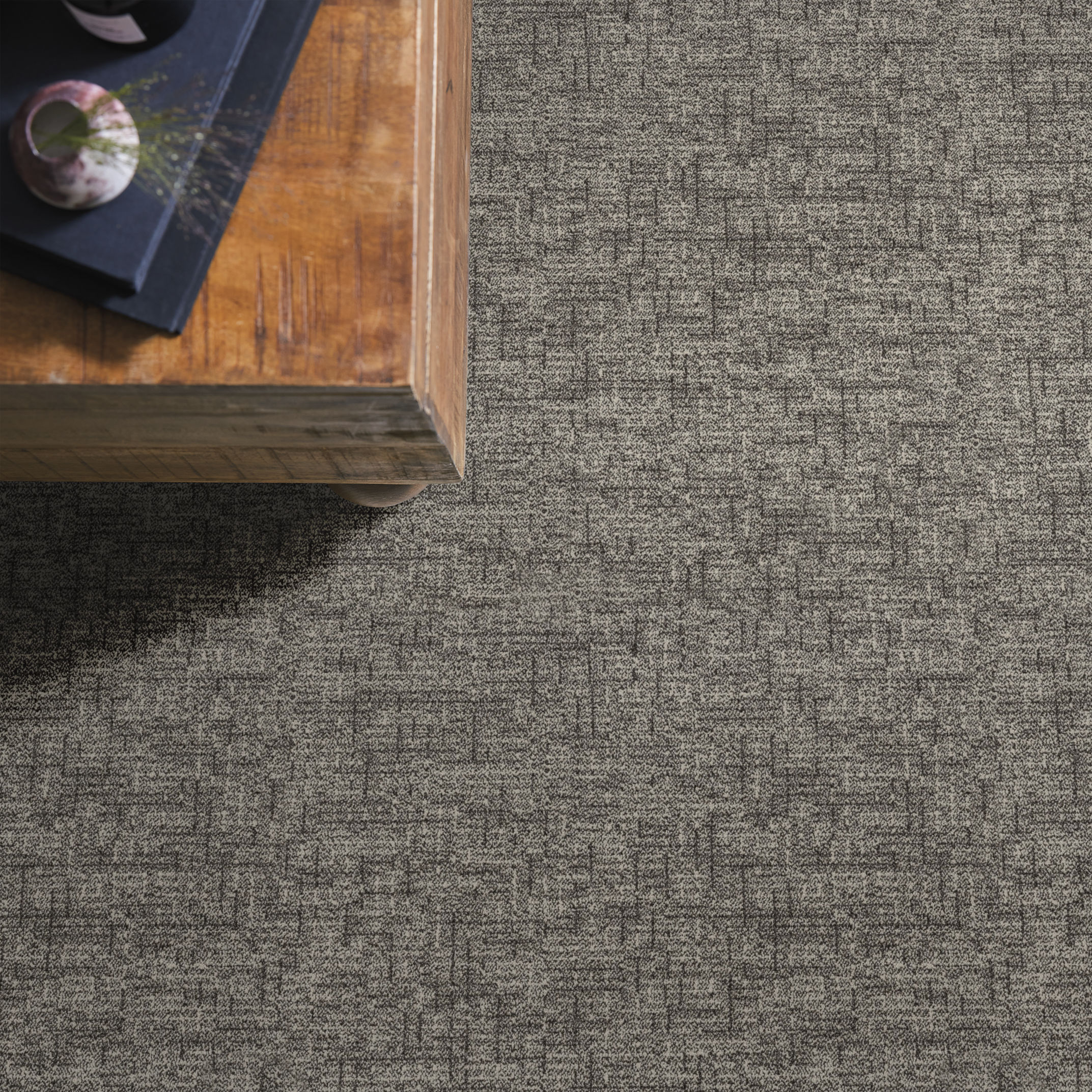 SILHOUETTE TUXEDO ROOM