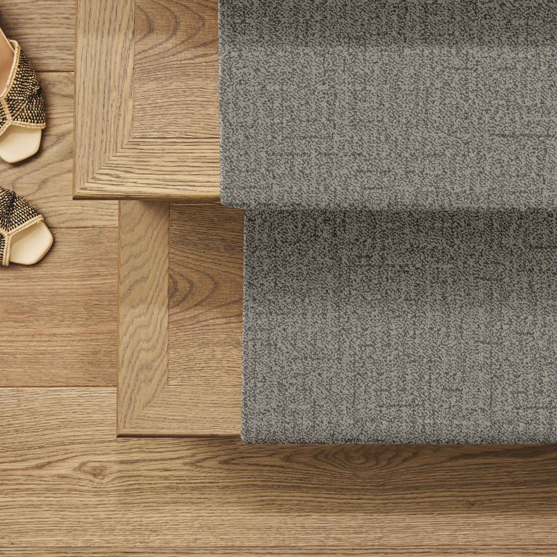 SILHOUETTE GRAPHITE ROOM