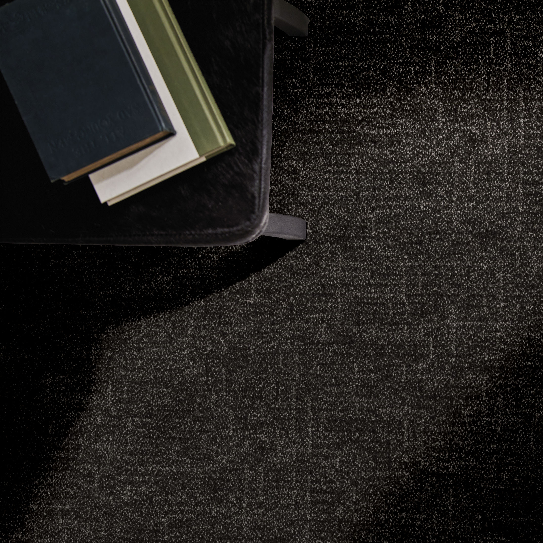 SILHOUETTE EBONY ROOM